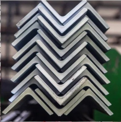 Черная угловая сталь ASTM A36 A53 Q235 Q345 Углеродная равная L-образная мягкая стальная угловая стойка для мастерской