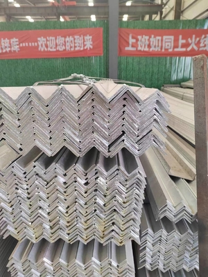 Черная угловая сталь ASTM A36 A53 Q235 Q345 Углеродная равная L-образная мягкая стальная угловая стойка для мастерской