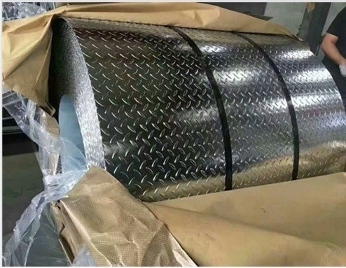 Нелегированный Q235 MS Diamond Steel Coil с сертификацией JIS и резкой