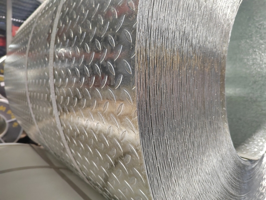 Нелегированный Q235 MS Diamond Steel Coil с сертификацией JIS и резкой