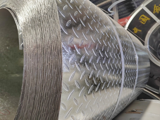 Нелегированный Q235 MS Diamond Steel Coil с сертификацией JIS и резкой