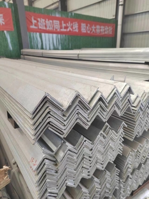 Горяче погруженная оцинкованная сталь MS Angle Q235 A36 SS400 S235JR Steel Angle Bar Tolerance ±1%