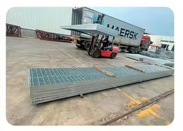 Промышленные шахтные поля оцинкованные напольные стальные решетки для долговременной работы